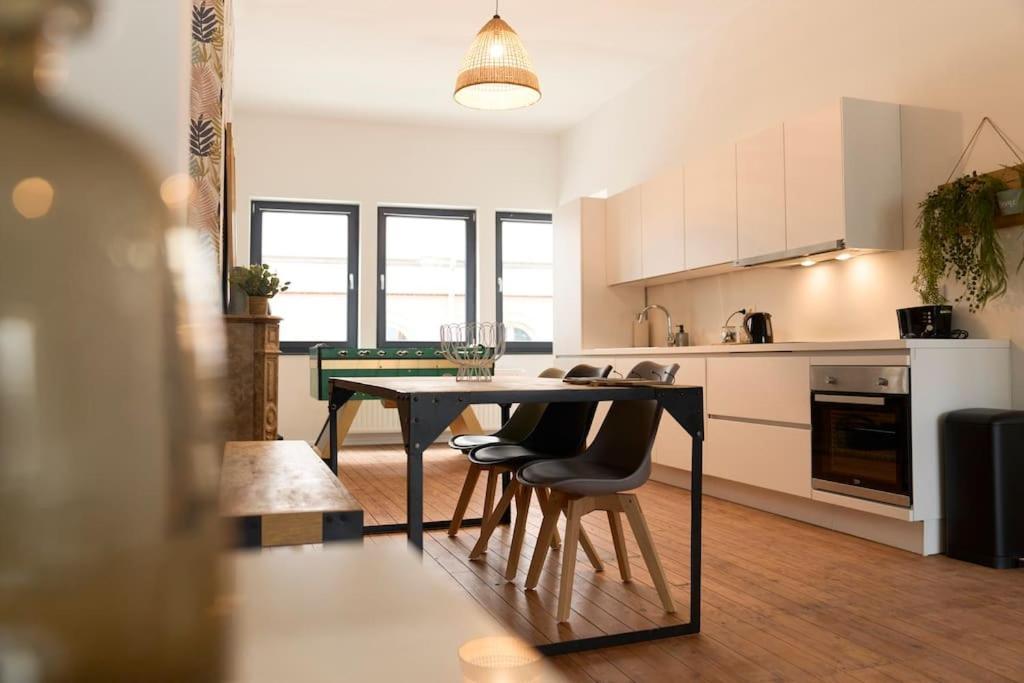 Hippie Chic ! Apartment Mons Bagian luar foto
