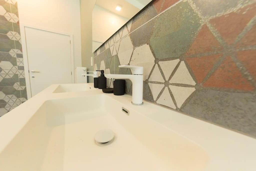 Hippie Chic ! Apartment Mons Bagian luar foto