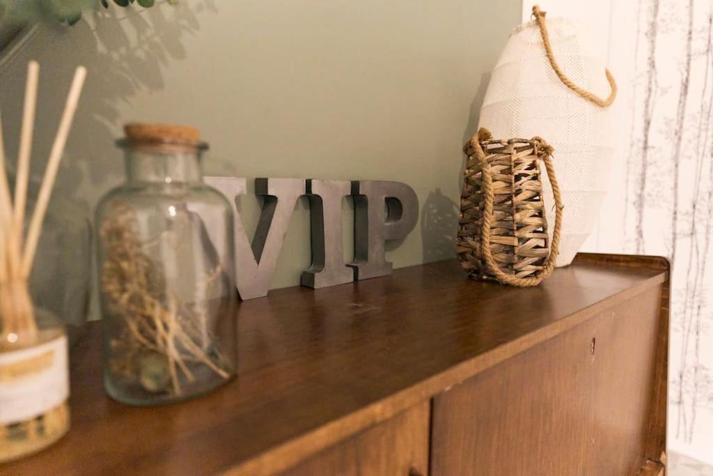 Hippie Chic ! Apartment Mons Bagian luar foto